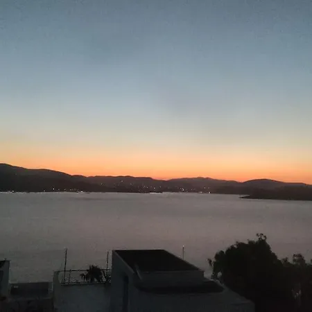 Bodrum / Relaxing, Swimming, Sunshine And Sunbathing! 호텔 Gurece